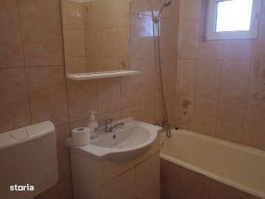 Inchiriez apartament