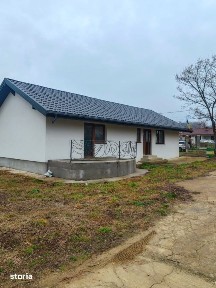 Casa noua pe parter, curte de 500 mp, incalzire in pardoseala - Taut