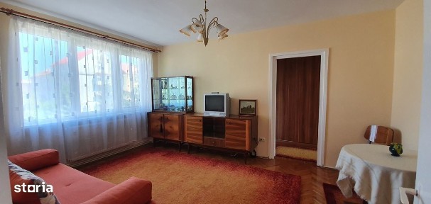 Apartament 2 camere strada Hategului peste drum de Școala Gennerală 1