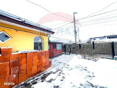 Casă / Vilă cu 2 camere de vânzare în zona Tache