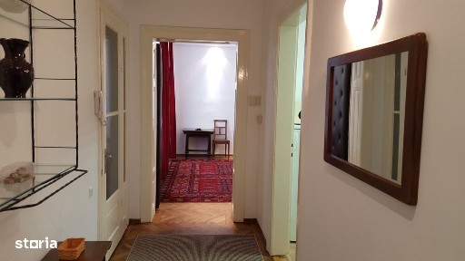 Apartament 3 camere la parter langa Parcul Sub Arini strada Rennes