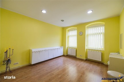 Casa pretabila:comercial servicii rezidential Central, Fagaras