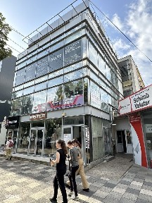 Proprietar,inchiriez spatiu comercial deosebit, ultracentral 100 mp