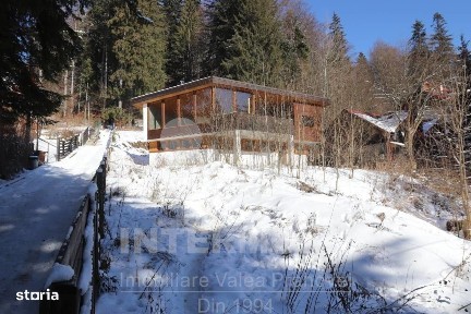 Casă de vânzare în Predeal - 5 camere, teren 1600 mp