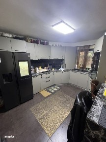 Casa 360 mp utili, spatiu comercial, teren 400 mp - Malu Rosu