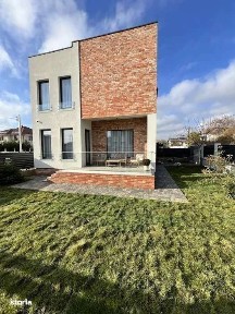 Casa zona Ford, (Cârcea), 3 dormitoare 3 bai, str. Primaverii