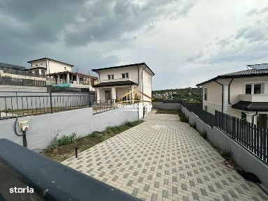 Casa, 4 camere cu demisol, 200 mp, Hlincea €265.000 Cod Oferta 11458