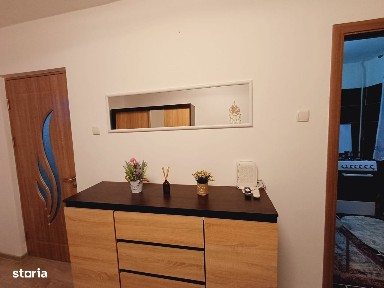 Obcini-Garsoniera et.1, renovata,mobilata,pret de 50000Euro.