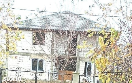 Casa la rosu cu posibilitate de personalizare proprie-teren 800 mp- Ta