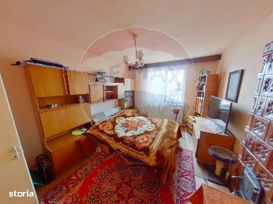 Apartament cu 4 camere de vânzare în zona Carrefour Flora