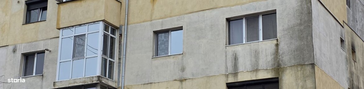 Vand ap cu 3 camere zona Posta 4 ( str. Borcea )