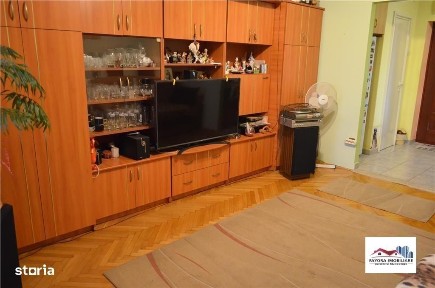 Apartament 3 Camere de Vanzare Zona Tudor
