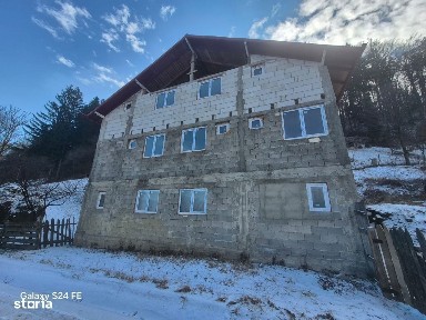 Vilă D+1+M spațioasă, ideală pentru locuință familială sau investiție