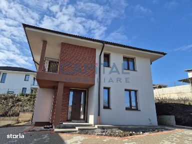 Casa superba, panouri fotovoltaice, standarde NZEB