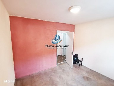 Apartament 4 camere semidecomandat, etaj 6, Maratei Piatra Neamt