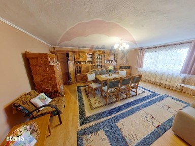 Casă cu 5 camere de vânzare, str. Dragoș Vodă