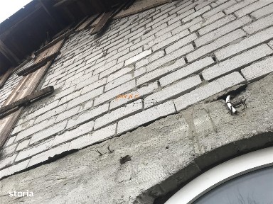 Casa de vanzare in Golesti, parter si etaj, 220 mp construiti, teren