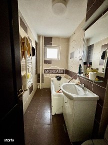 Apartament 3 camere decomadat, strada Primaverii
