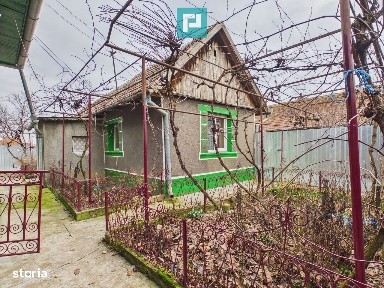 Casă cu 3 camere și teren de 1400 mp în Mișca
