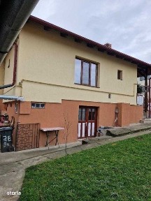 De vanzare casa in zona ultracentrala,in Zalau cu 1200 mp teren.