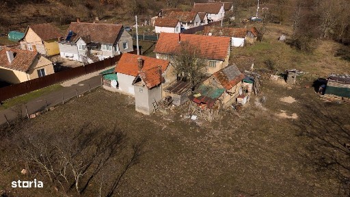 Casă cu teren de 284mp in Șoimoș