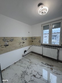 Vand apartament 2 camere decomandat