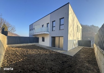 Duplex de 4 camere, 190 mp, garaj, Tauti