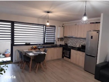 Apartament de 2 camere, parcare, zona Eroilor