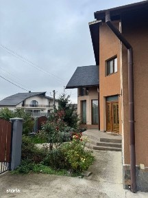 Casa superba spatioasa intr-o zona linistiota aproape de oras