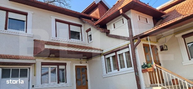 Casa de vanzare, cu 6 camere, 200 mp, zona centrala-Dej