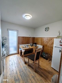 Apartament decomandat 2 camere - zona Lama