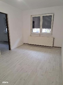 Apartament 2 camere, Ozana, M15, parter, 46.000 euro neg.