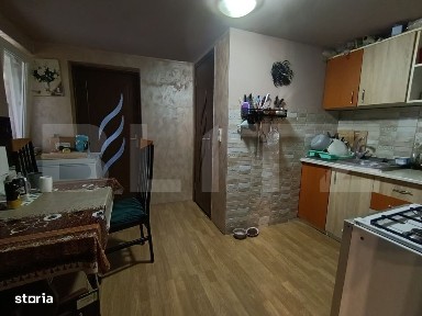 Casa cu 3 camere bucatarie si baie, suprafata utila 85 mp si un teren