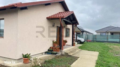 RECO Proprietate cu 2 case in Osorhei intr-o zona cu case noi.