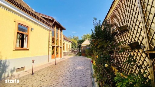 Casă de vânzare în centrul Hălchiu