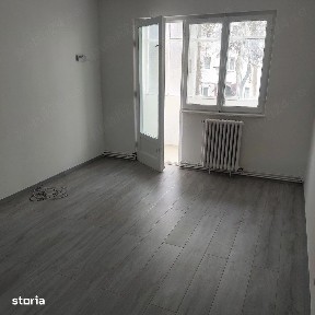 Apartament 2 camere, etaj intermediar, parcare, zona Iulius Mall