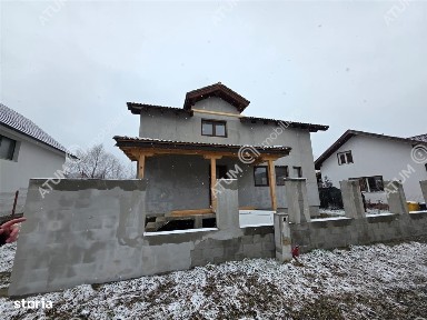 Casa cu 5 camere decomandate pe teren de 390 mp in Cisnadie Sibiu