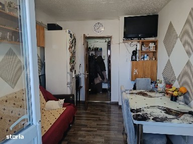 APARTAMENT 2 CAM DECOMANDAT 1 MAI ZONA SPITAL, CT, 56,4 MP