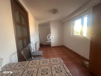Apartament 3 camere decomandate, Centru