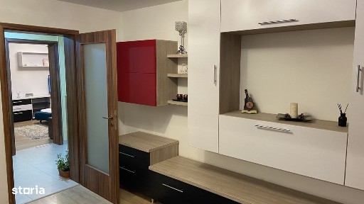 Apartament cu doua camere, decomandat, Poitiers, curte privata, mobila