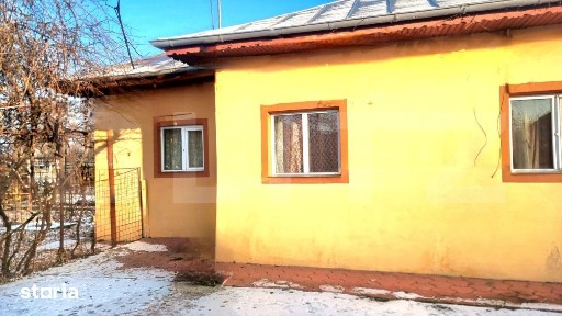 Casa individuala cu teren generos, 900 mp in Lipanesti