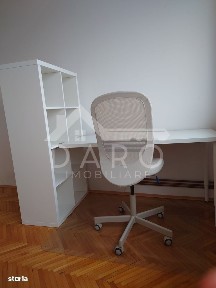 DE INCHIRIAT