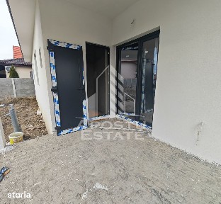 Casa individuala pe parter, 3 camere si 2 bai, Sag