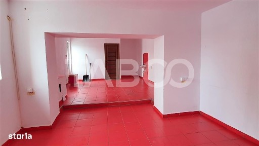 Spatiu comercial 42mp de vanzare renovat in Orasul de Jos Sibiu