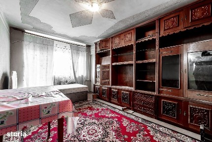 Apartament spatios in centrul orasului Chisineu Cris