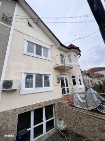 Casa tip duplex - 272 mp utili, 9 camere,in zona Cetate