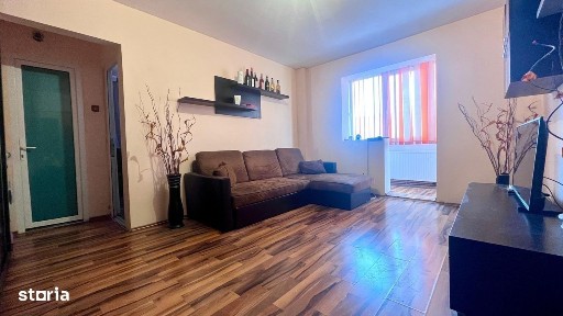 Apartament 3 Camere Str. Parcul Mic - Etaj Intermediar - Cod 5257