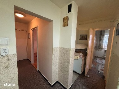 Dambu Pietros - Vanzare apartament 3 camere - Str. Ceahlau
