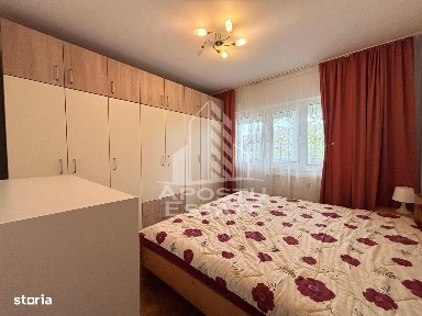Apartament cu 3 camere, decomandat, zona Aradului
