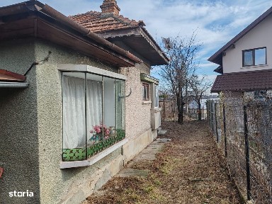 Cornu de Jos - casa Batraneasca + teren 1343mp - 60000 Euro